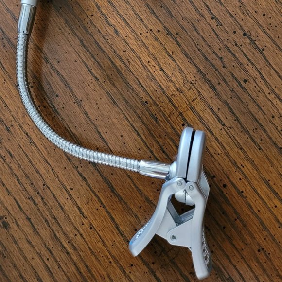 Lighted Magnifying Glass Clip-on Gooseneck Hands-Free - Picture 3 of 5